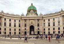 Mengelilingi Wina dalam Sehari, Dari Stephansdom Sampai Istana Belvedere